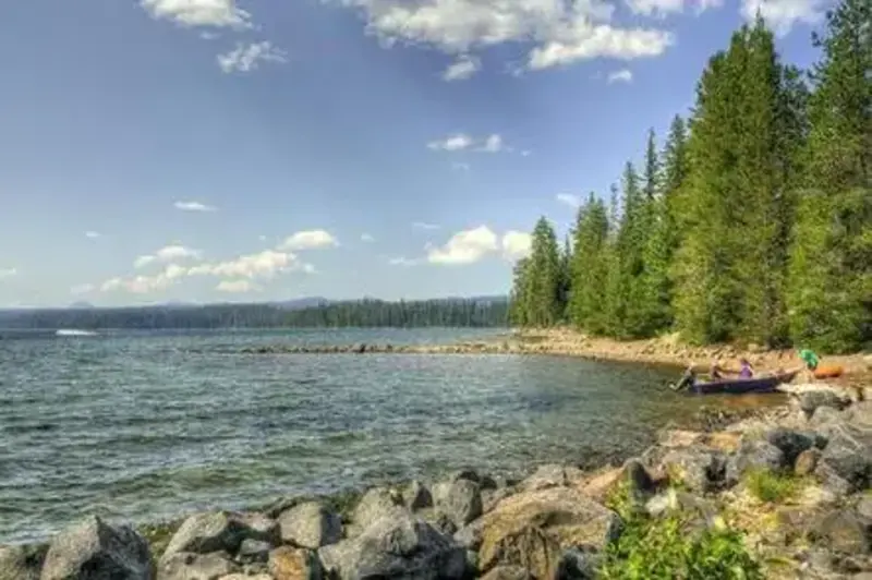 Cultus Lake SUP Paddleboarding Bend Oregon